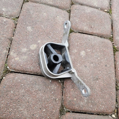 Uchwyt wieszak wydechu PROACE CITY Berlingo Rifter Combo E 9809803880