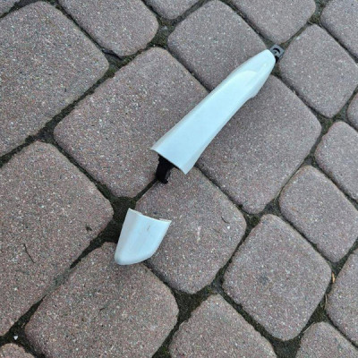 Klamka drzwi przód przednich prawych Opel Mokka B 2024 2 II EWP