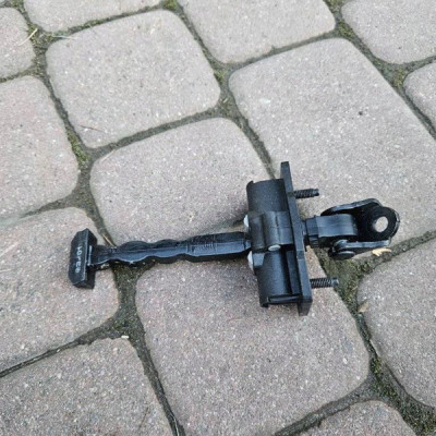 Ogranicznik drzwi przód przednich prawych Opel Mokka B 2024 2 II