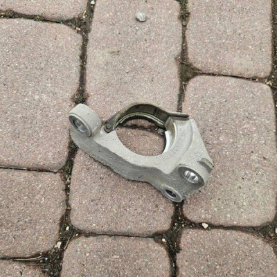 Renault Zoe 2014 Wspornik / Mocowanie łożyska podpory wału napędowego