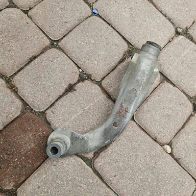 Wspornik sanek prawy mocowanie Renault Zoe 548507682R