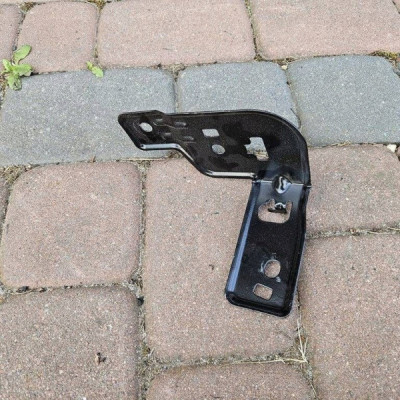 Mocowanie pasa lewy tył Renault Clio IV 765899370R