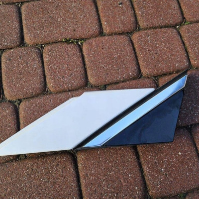 Zakończenie błotnik lewe trójkąt EWP Opel Grandland X YP00065580 YP00065180