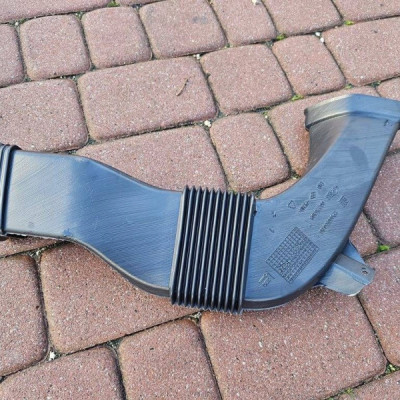 Rura kanał dolo powietrza nawiewu deski Opel Grandland X 9819360080