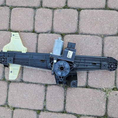 Podnośnik drzwi prawy tył PROACE CITY Berlingo Combo E Rifter 9840175380