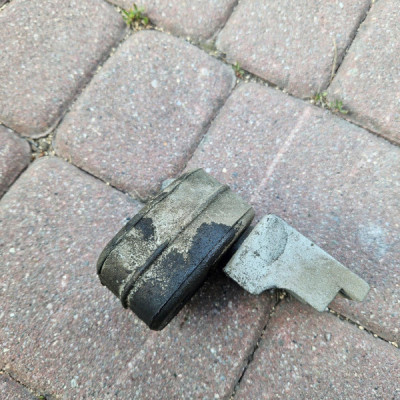 Wspornik wieszak mocowanie wydechu Volkswagen Golf 7 VII 5Q0253144E