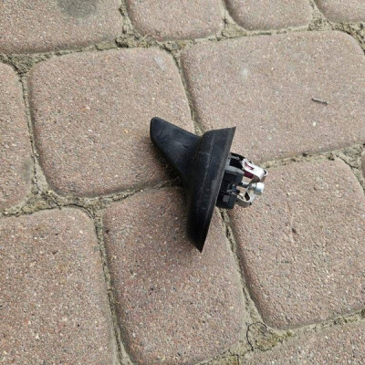 Antena dachowa rekin GPS radia Volkswagen Golf 7 VII 5Q0035507Q