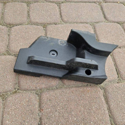 Obudowa osłona bagażnika pasa prawa Volkswagen Golf 7 VII 5G6858832