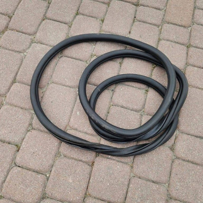 Uszczelka drzwi tył tylna prawa HB Volkswagen Golf 7 VII 5G4867914B