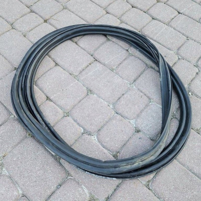 Uszczelka karoseryjna bagażnika klapy tył HB Opel Astra L 6 VI 9856986580