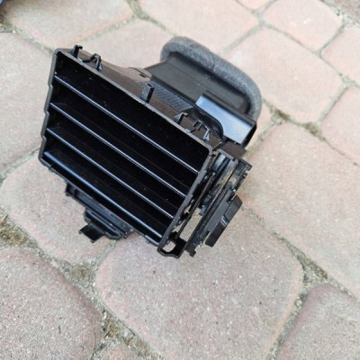 Kratka nawiewu deski nadmuchu Opel Astra L 6 VI 9840073780