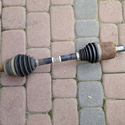 Półoś przód przednia lewa 1.7CDTI AA39 Opel Mokka 95090836