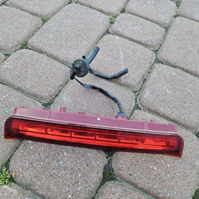 Trzecie światło stopu tylne w klapę Opel Mokka 95151129