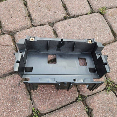 Obudowa osłona radia wyświetlacza Opel Mokka AME47701