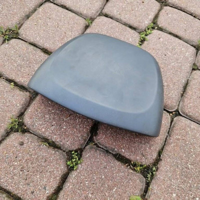 Obudowa osłona daszek licznika szara Opel Mokka AVF90938