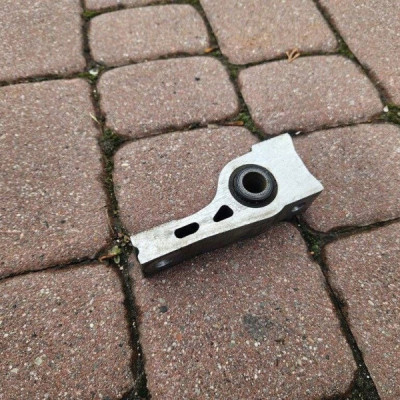 Łapa poduszka skrzyni biegów Volkswagen Golf 7 VII GTI 5Q0199855AD