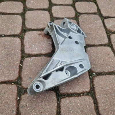 Poduszka łapa silnika wspornik Volkswagen Golf 7 VII GTI 06J199207P
