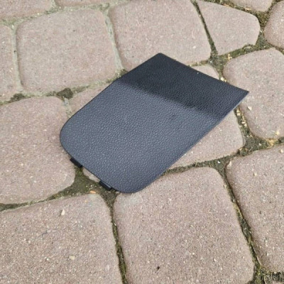 Obudowa osłona klapy bagażnika prawa Volkswagen Golf 7 VII GTI 5G6867658