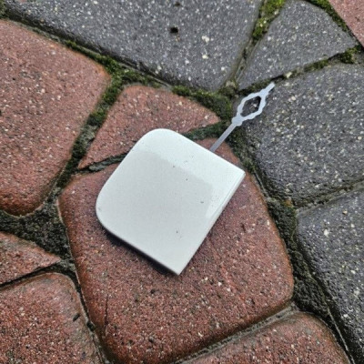 Zaślepka zderzaka przedniego KWED haka Opel Grandland X Y00033977