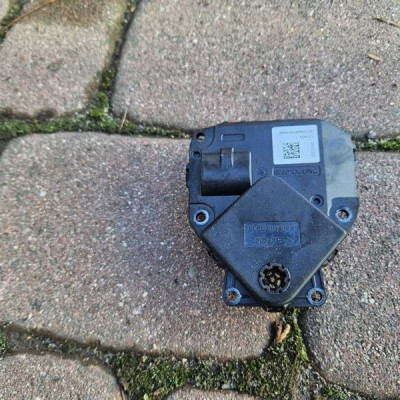 Silniczek sterowanie lampy regulacji lamp Opel Grandland X 00120996-02-0000