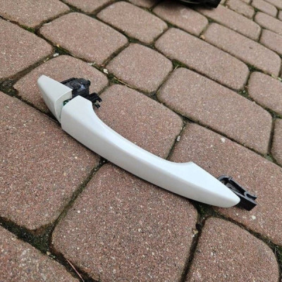 Klamka drzwi tył tylna prawa KWED biała Opel Grandland X