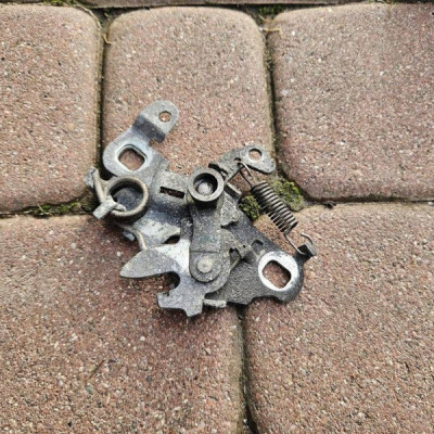 Zamek maski przedniej pokrywy EUROPA Opel Grandland X