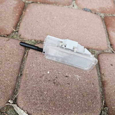 Lampka oświetlenia wnętrza deski kabiny Opel Grandland X