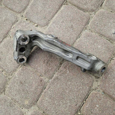 Uchwyt mocowanie sanek prawy przód Opel Grandland X S04-12B