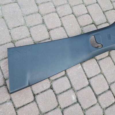 Obudowa osłona słupka środkowego lewa OPEL ASTRA L 6 VI 9847053480
