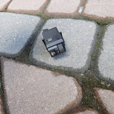 Przycisk przełącznik włącznik świateł OPEL ASTRA L 6 VI 98095437ZD