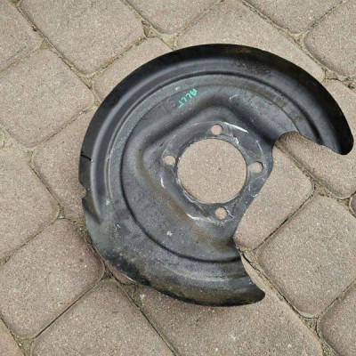 Obudowa osłona tarczy tył tylnej lewa OPEL ASTRA L 6 VI 9829261780