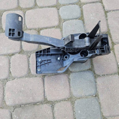 Pedał pedały mocowanie automat IDEALNE uchwyt OPEL ASTRA L 6 VI 9832495680