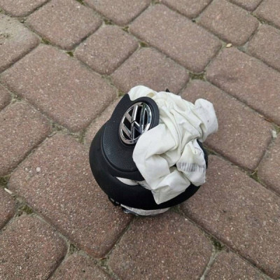 Poduszka kierowcy AIRBGA GTI Wystrzelona Volkswagen Golf 7 VII 5G0880201AB