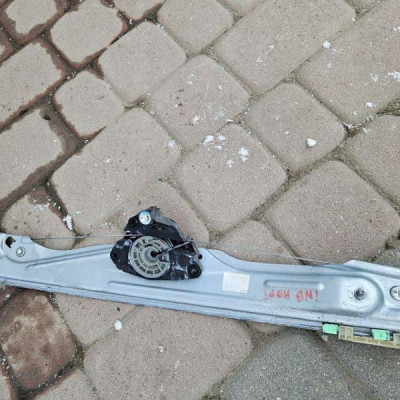 Podnośnik szyby tył tylny prawy EUROPA Opel Insignia B 39138556