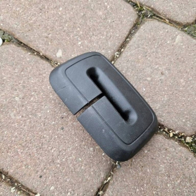 Obudowa osłona kanapy tył tylnej pasa Opel Corsa E 13210971