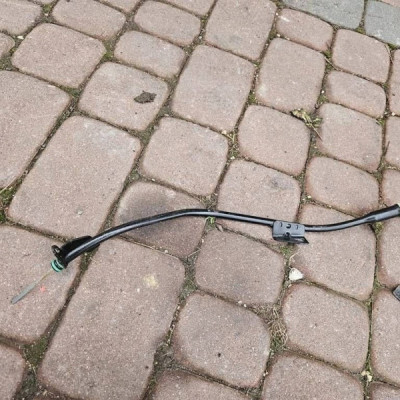 Bagnet miarka oleju 1.2 THP benzyna drut Opel Corsa F