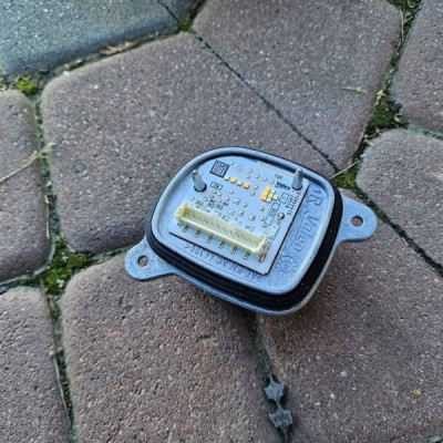 Moduł sterownik lampy JEŻ przetwornica PRAWY Opel Corsa F 90186993