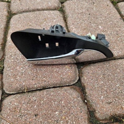 Klamka drzwi tył tylna wewnętrzna chrom prawa Opel Meriva B 13504849-