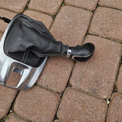 Gałka mieszek lewarek zmiany biegów 5 BIEGÓW Opel Meriva B 13258322