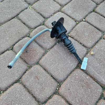 Pompka sprzęgła wysprzęglik siłownik Opel Astra K 55508640