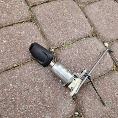 Bębenek wkładka zamka drzwi rygiel kluczyk Opel Astra K 5