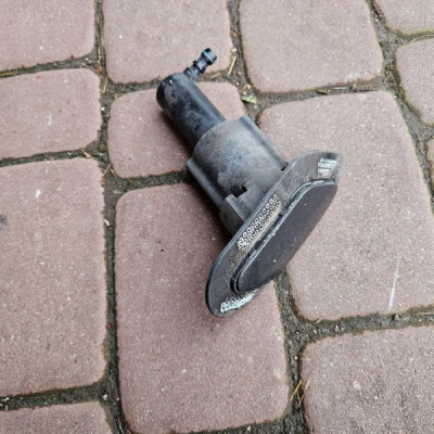 Dysza spryskiwaczy zderzaka lampy przód prawa Z177 Opel Insignia A 13227349