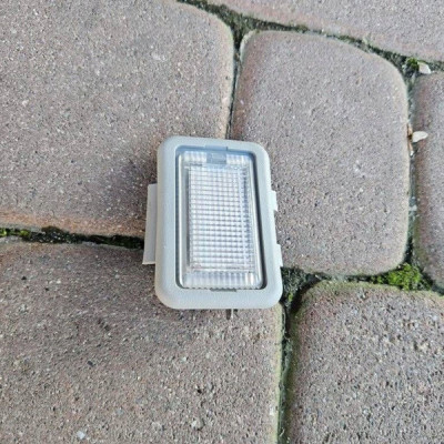 Lampa oświetlenie wnętrza podsufitki kombi Opel Insignia A 90383800