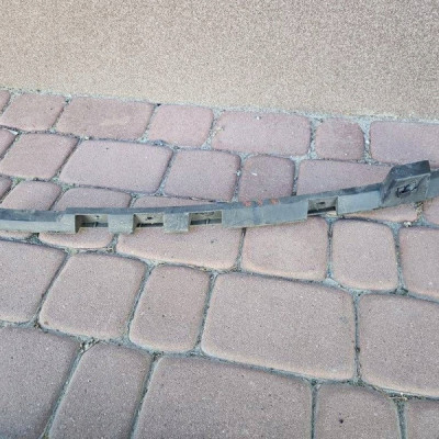 Ślizg mocowanie zderzaka tył tylnego kombi lewe Opel Insignia A 23154480