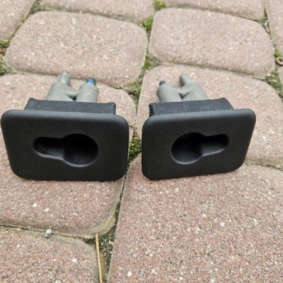 Uchwyt mocowanie wspornik podsufitki czarny podsufitka Opel Insignia A