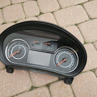 Licznik zegary EUROPA Diesel LIFT FL Opel Insignia A 23464928