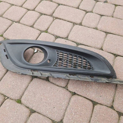 Kratka zderzaka przód przednie LIFT FL prawa Opel Insignia A 22972072