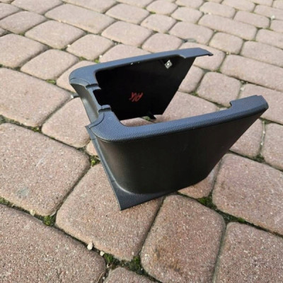 Obudowa osłona tunelu środkowego podłokietnika Opel Astra K 13460084