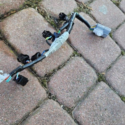 Instalacja wiązka wtrysków wtryskiwaczy silnika Toyota Aygo X 82126-0H010