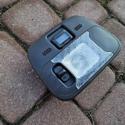 Lampka oświetlenie kabiny przedniej podsufitki Toyota Aygo X 81260-0H080